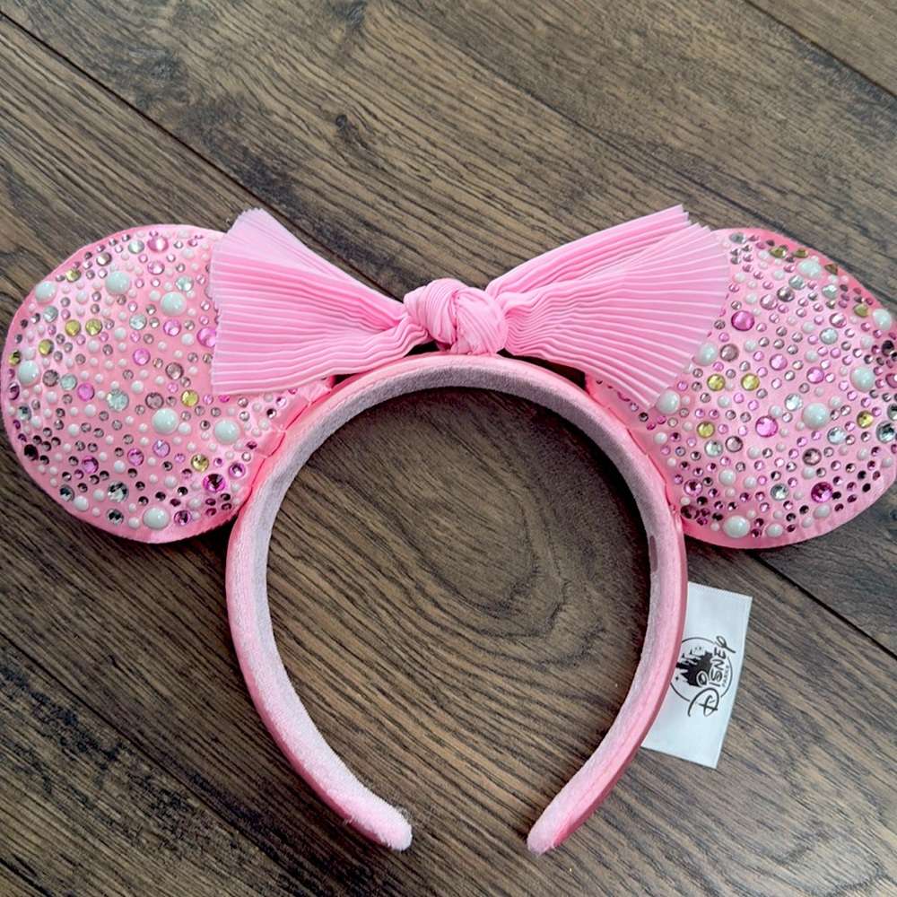 Disney pearl ears